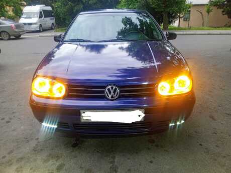 Volkswagen Golf, 2000 il