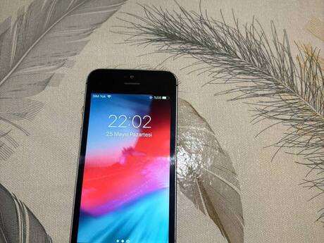 Apple iPhone 5S White/Silver 16GB