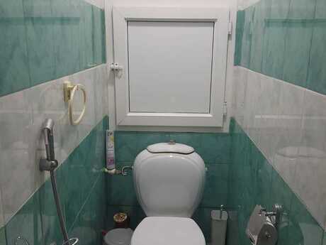Əhmədlidə 2 otaqlı köhnə tikili mənzil satılır, 60 m², 126 000 AZN, şəkil 2 / 12