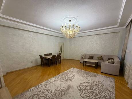 3-otaqlı yeni tikili kirayə verilir, Azadlıq m., 130 m²