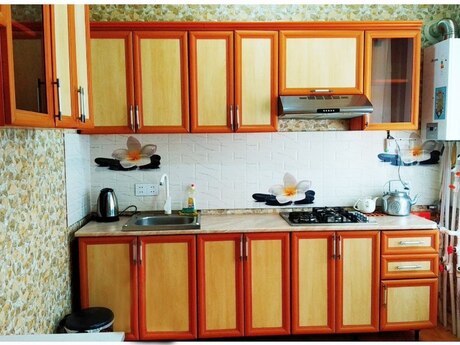 Bağ evi kirayə verilir, Türkan qəs. Bağ evi kirayə verilir, Türkan qəs.