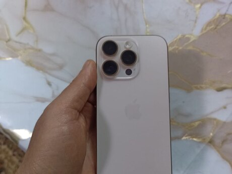 Apple iPhone 16 Pro Desert Titanium 128GB/8GB