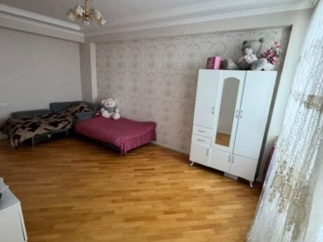 2 otaqlı mənzil, 120 m², Qara Qarayev, 130 AZN