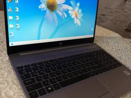 HP 250 G8 Notebook İntel Core i5-1035G1 HP 250 G8 Notebook İntel Core i5-1035G1