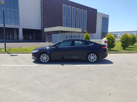 Ford Fusion, 2017 il Ford Fusion, 2017 il