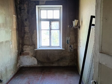 Əmircanda 3 otaqlı köhnə tikili mənzil satılır, 65 m², 102 000 AZN, şəkil 2 / 12