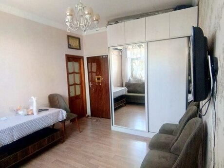2-otaqlı mənzil, Azadlıq m., 40 m²