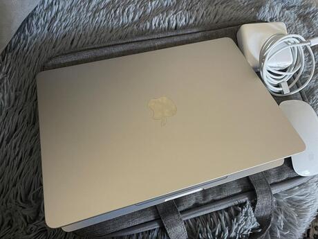 Apple MacBook Air M2 256GB/8GB Apple MacBook Air M2 256GB/8GB