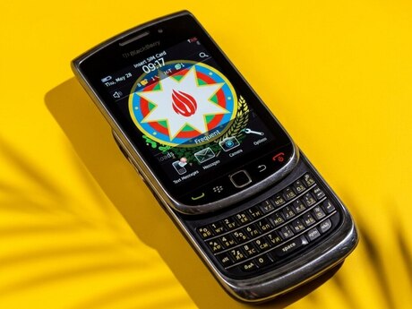Blackberry Bold Touch 9900 Black 8GB