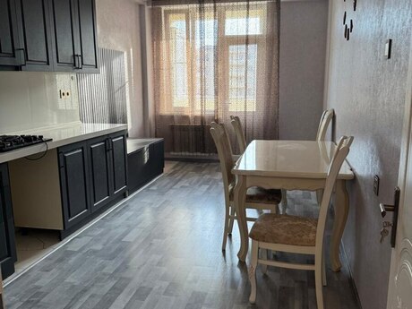 2-otaqlı yeni tikili, Saray qəs., 67 m² 2-otaqlı yeni tikili, Saray qəs., 67 m²