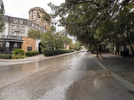 28 Mayda 3 otaqlı köhnə tikili mənzil satılır, 75 m², 237 000 AZN, şəkil 3 / 12