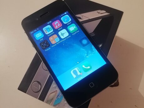 Apple iPhone 4 Black 32GB Apple iPhone 4 Black 32GB