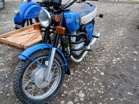 Motosiklet İJ Planeta 4, 700, 1998 il Motosiklet İJ Planeta 4, 700, 1998 il