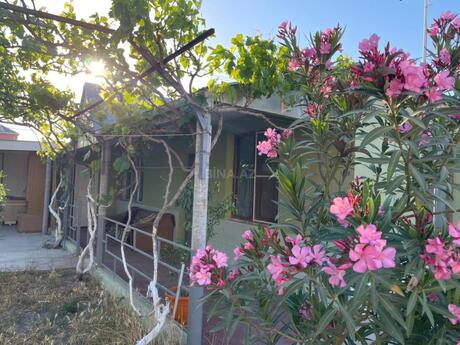 Bağ evi kirayə verilir, Hövsan qəs. Bağ evi kirayə verilir, Hövsan qəs.