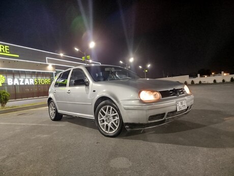 Volkswagen Golf, 2000 il