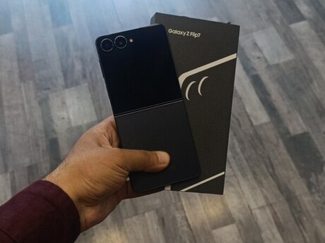 Samsung Galaxy Z Flip 7 Jet Black 256GB/12GB