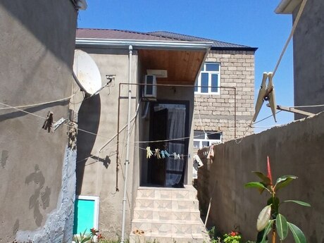 Həyət evi, Binə qəs.