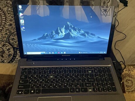 Noutbuk Lenovo Intel Core i5-3210M (2.50 GHz), 6 GB RAM