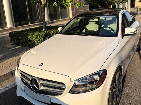 Mercedes 300, 2017 il