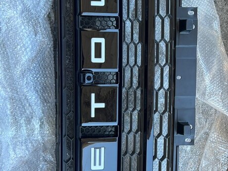 Jetour T-2 radiator barmaqlığı