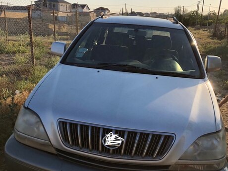 Toyota Harrier, 1998 il