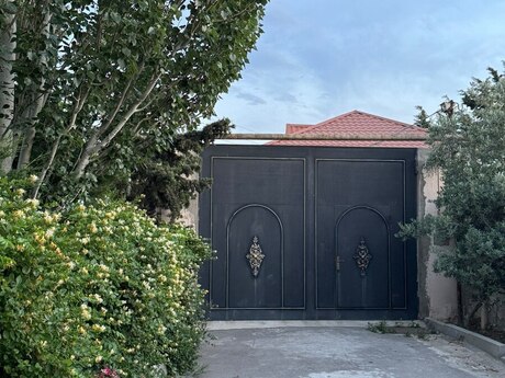 4 otaq · 140 m²