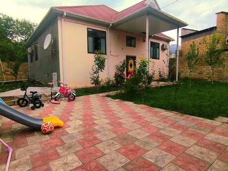 Həyət evi, Qəbələ r.