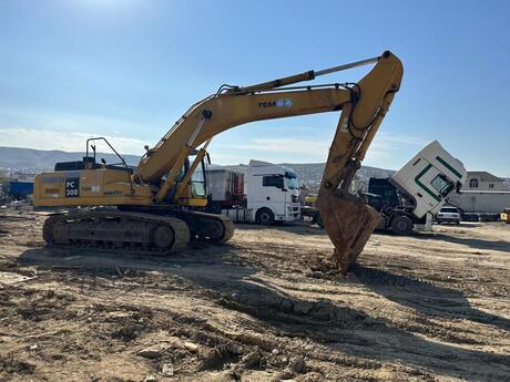 Ekskavator Komatsu, 2008 il