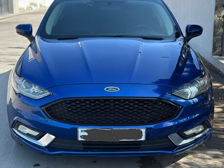 Ford Fusion, 2017 il Ford Fusion, 2017 il
