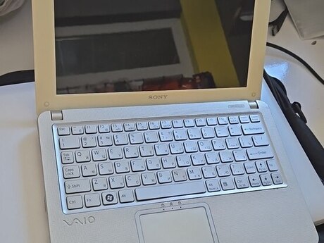 Netbuk Sony 