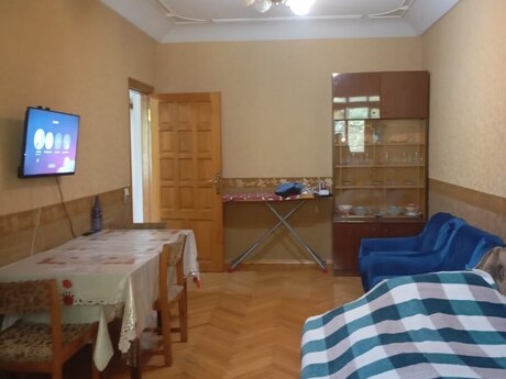 3-otaqlı mənzil, 7 Mkr., 70 m²