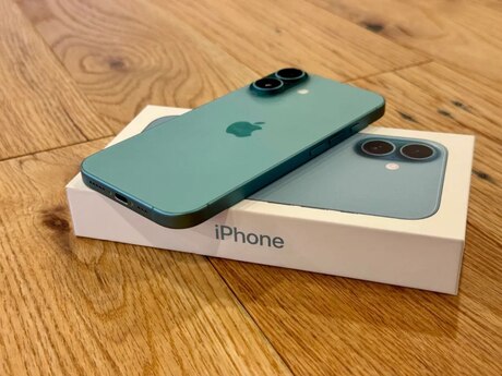 Apple iPhone 16 Teal 128GB/8GB