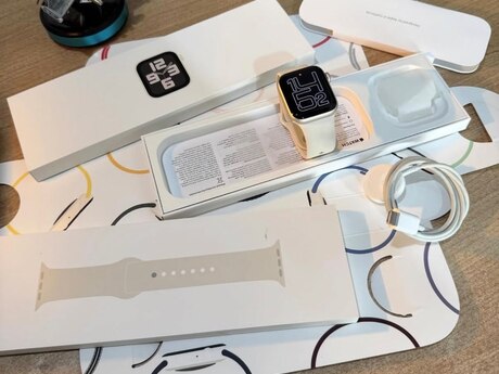 Apple Watch SE 3 Aluminum Starlight 44mm Apple Watch SE 3 Aluminum Starlight 44mm