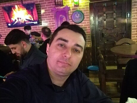 Xanımla tanış olmaq istəyirəm