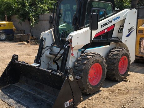 Mini yükləyici Bobcat, 2025 il Mini yükləyici Bobcat, 2025 il