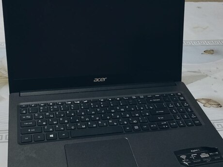 Noutbuk Acer aspire 3