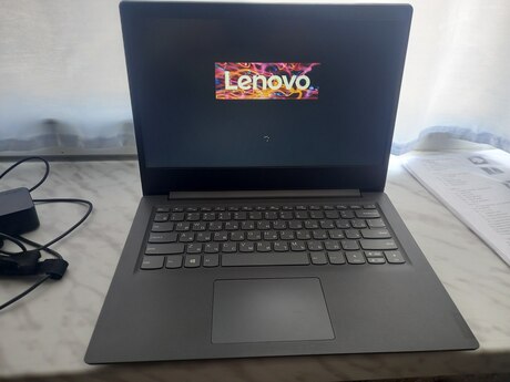 Noutbuk Lenovo