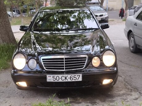 Mercedes E 270, 2000 il