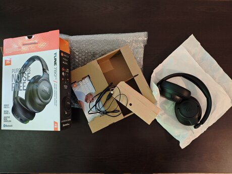 Qulaqlıq JBL Tune 780NC
