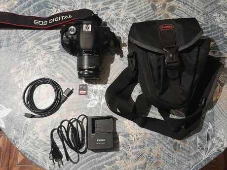 Fotoaparat Canon EOS 600D Fotoaparat Canon EOS 600D