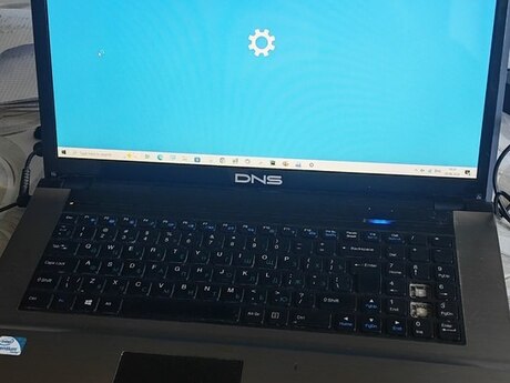 Noutbuk DNS 17