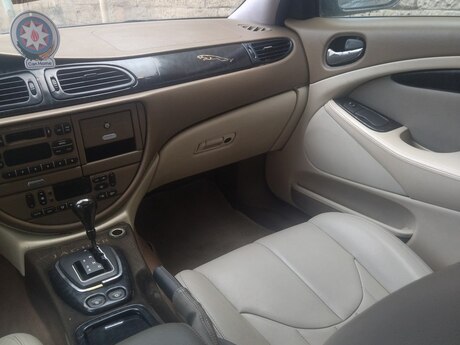 Jaguar S-Type, 2001 il