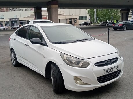 Hyundai Accent, 2012 il