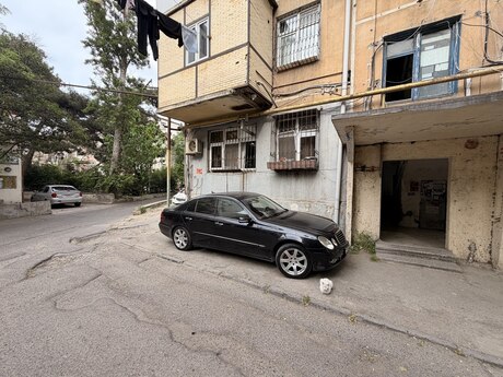 2-otaqlı mənzil, Memar Əcəmi m., 41.37 m²