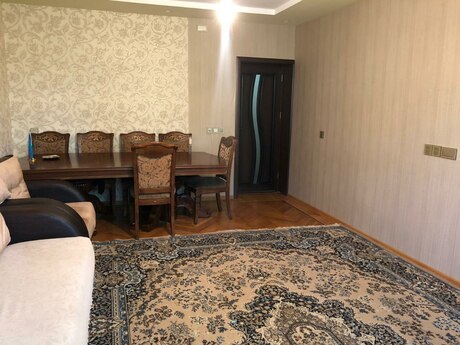 2-otaqlı mənzil kirayə verilir, Bakıxanov qəs., 60 m²
