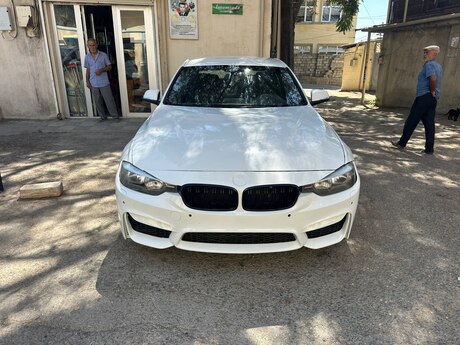 BMW 328, 2015 il