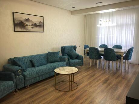 3-otaqlı yeni tikili kirayə verilir, Bakıxanov qəs., 95 m²