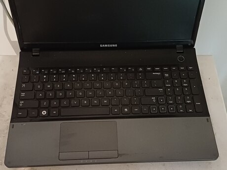 Samsung np300