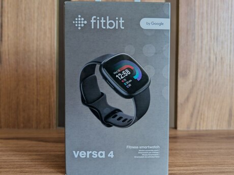 Fitbit Versa 4 Fitness Smartwatch - Black Graphite