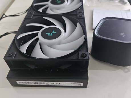 Deepcool le520 argb 240 mm liquid cooler Deepcool le520 argb 240 mm liquid cooler